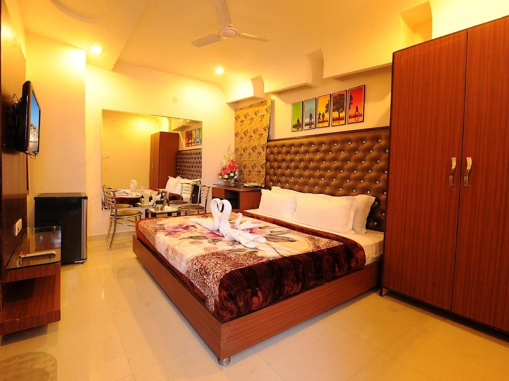Hotel Pearl Inn & Suites Amritsar Værelse billede