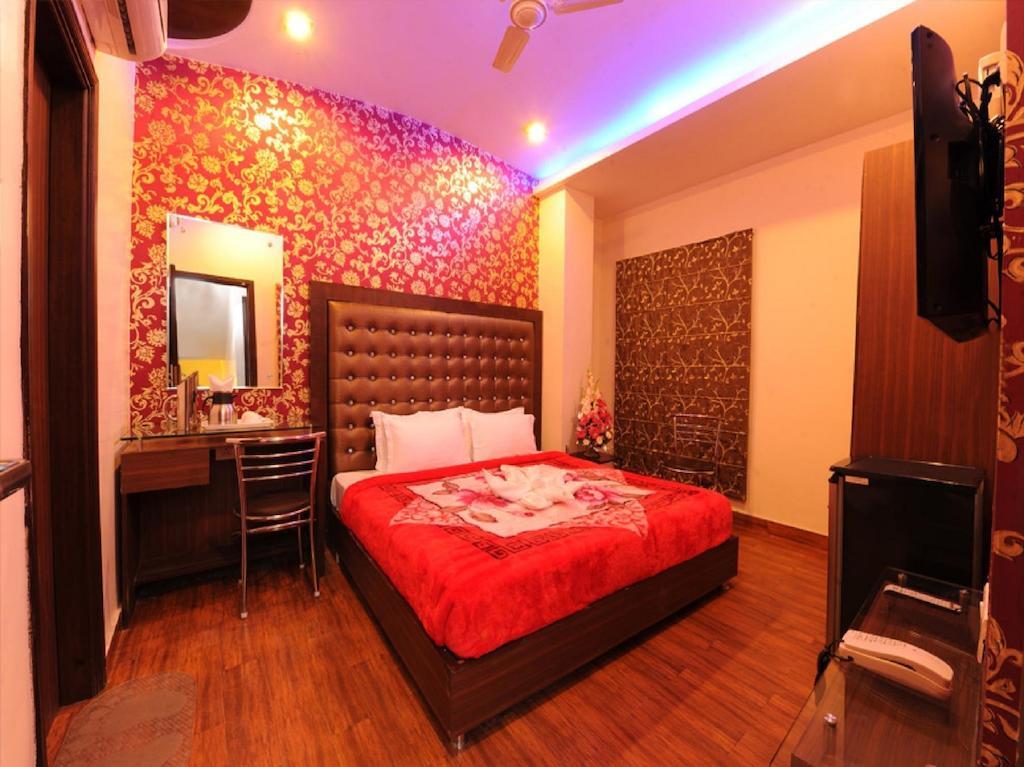 Hotel Pearl Inn & Suites Amritsar Eksteriør billede