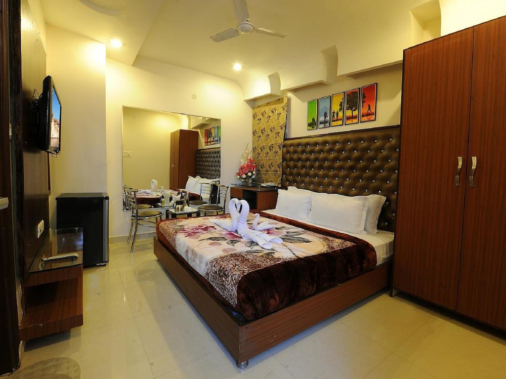 Hotel Pearl Inn & Suites Amritsar Eksteriør billede