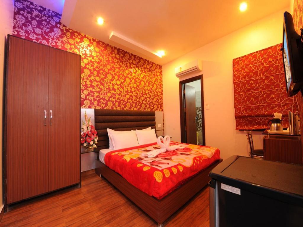 Hotel Pearl Inn & Suites Amritsar Eksteriør billede