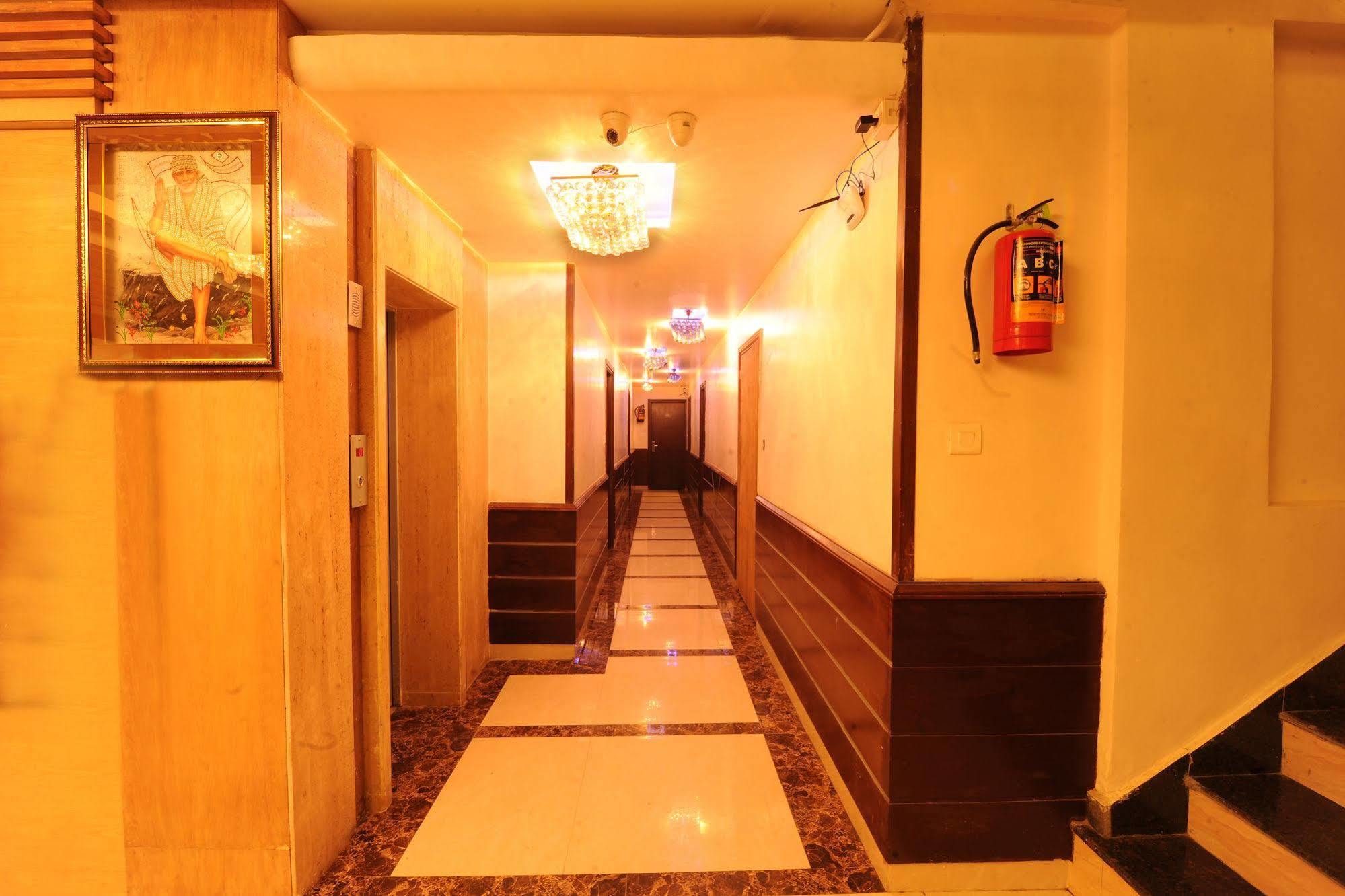 Hotel Pearl Inn & Suites Amritsar Eksteriør billede